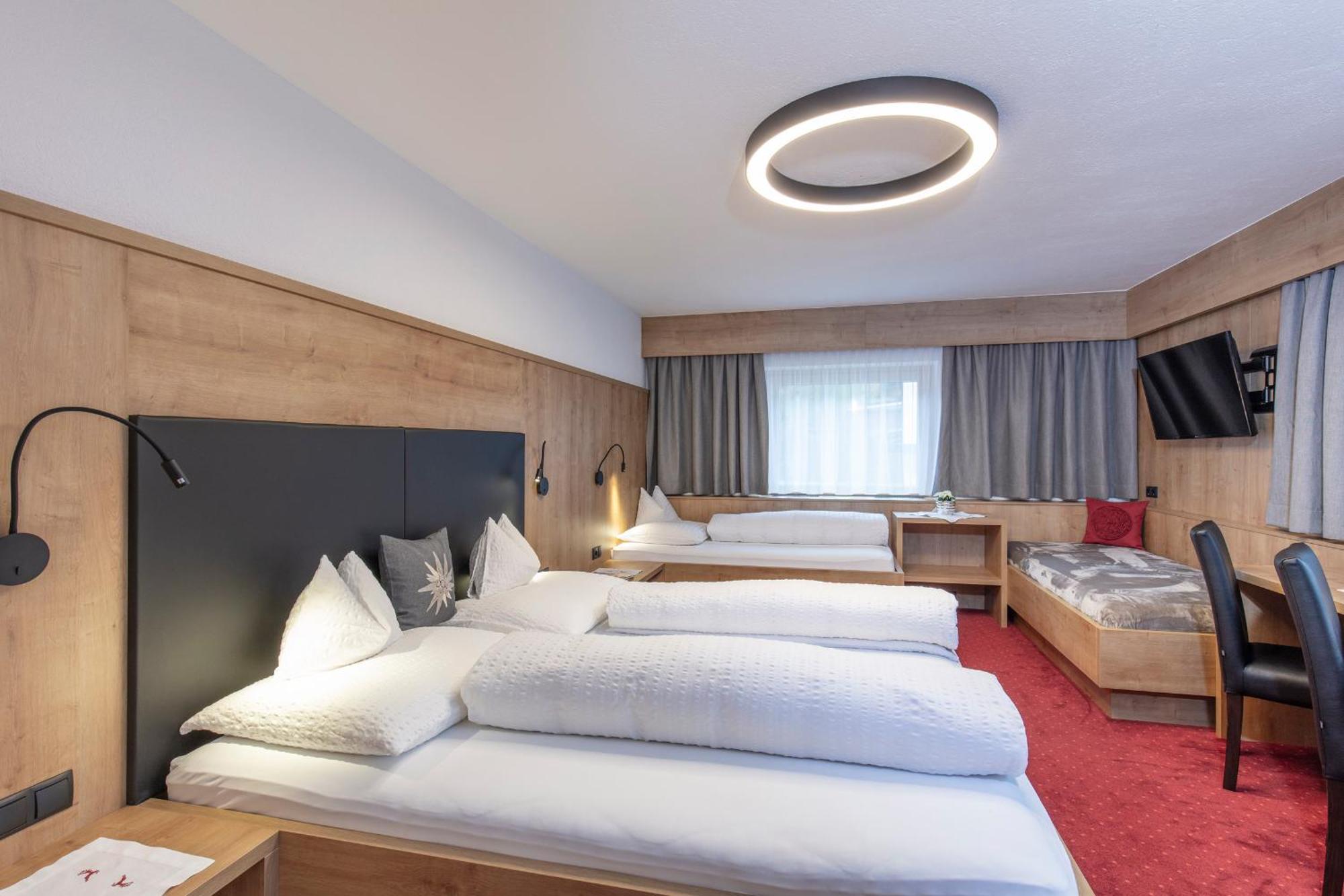 Triple Room with 1 Extra Bed,1626353331:JPEG