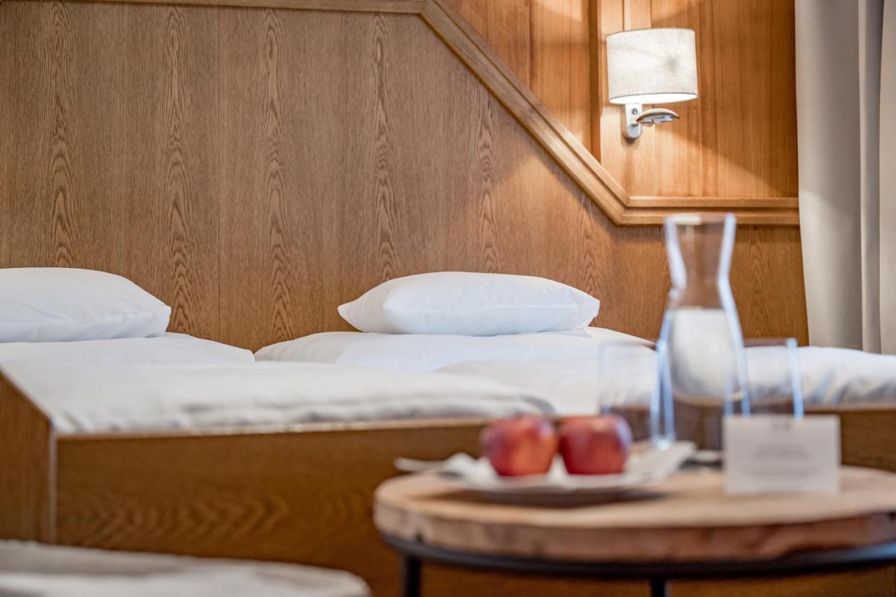 Dreibettzimmer mit Balkon